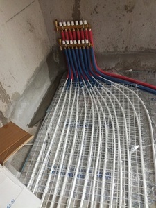 地暖及分水器
