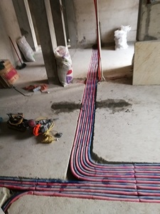 暖气片管道施工