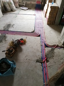 暖气片管道施工